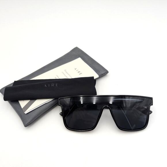 Aire Ara Unisex Square Sunglasses Shiny Black Frame W/ Smoke Mono Lens One Size - Picture 1 of 5